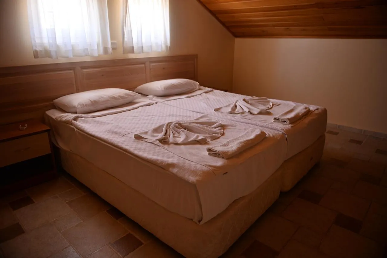 Hotel Pine Grove Upper C3 Oludeniz 0*,